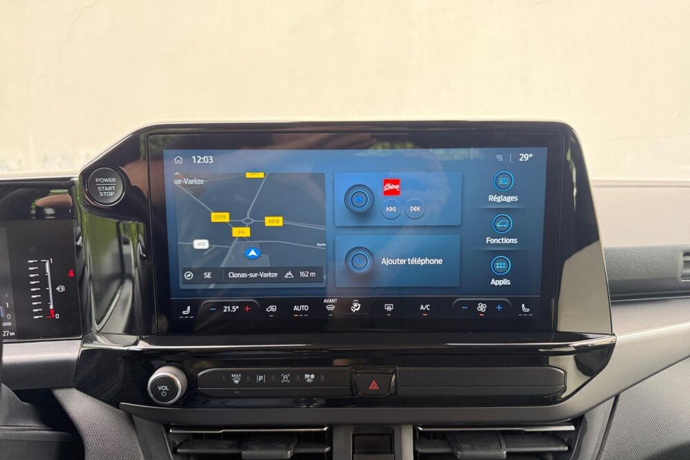Tourneo VP II 320 L2 2.0 ECOBLUE 150 TITANIUM 9PL BVM6 2024 occasion 38550 Clonas-sur-Var&egrave;ze