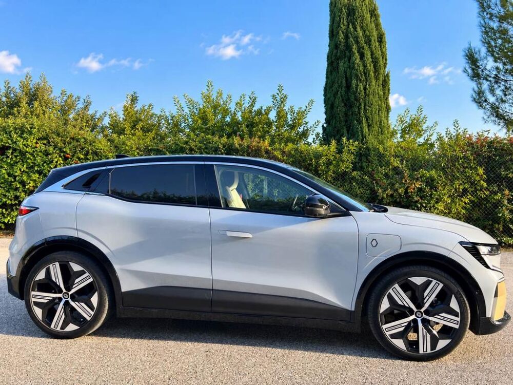 M&eacute;gane E-TECH SUPER CHARGE 220CH ICONIC - SIEGES CHAUFFANTS MASSAN 2022 occasion 13760 Saint-Cannat