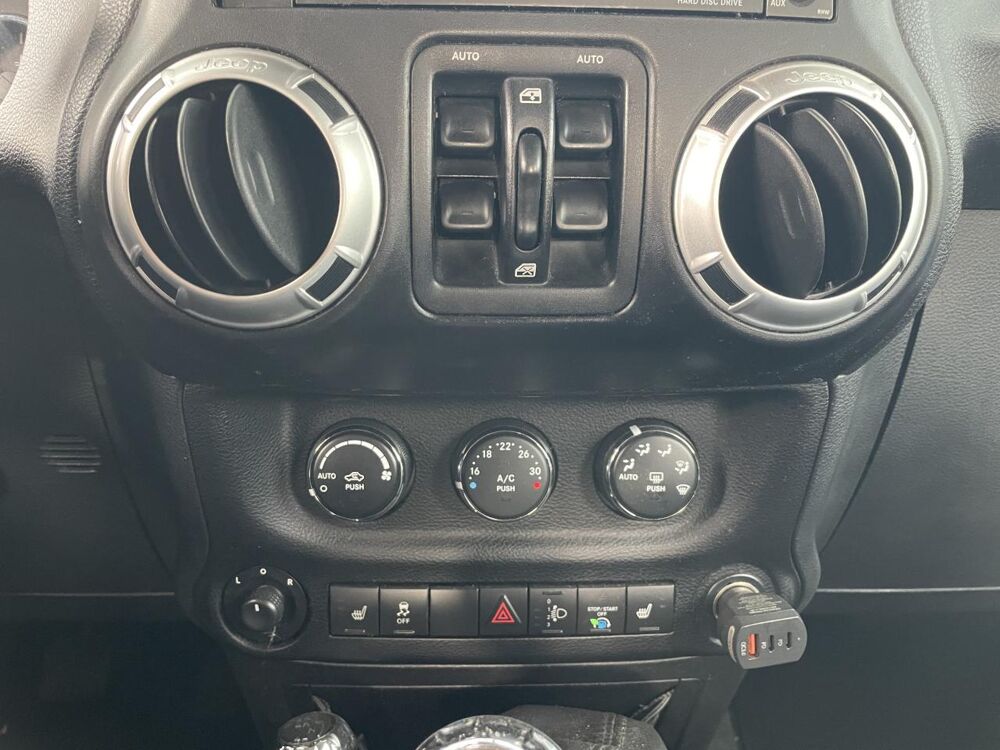Wrangler 2.8 CRD 200 CH FAP BVM 6 Unlimited Sahara PH 2, TOIT DUR + C 2012 occasion 33127 Saint-Jean-d'Illac