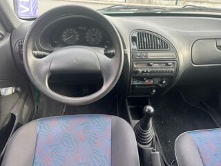 Saxo 1.0i BERLINE - 5 PORTES - 50 CV - ATTELAGE (DISTRI NEUVE) 1998 occasion 49070 Beaucouz&eacute;