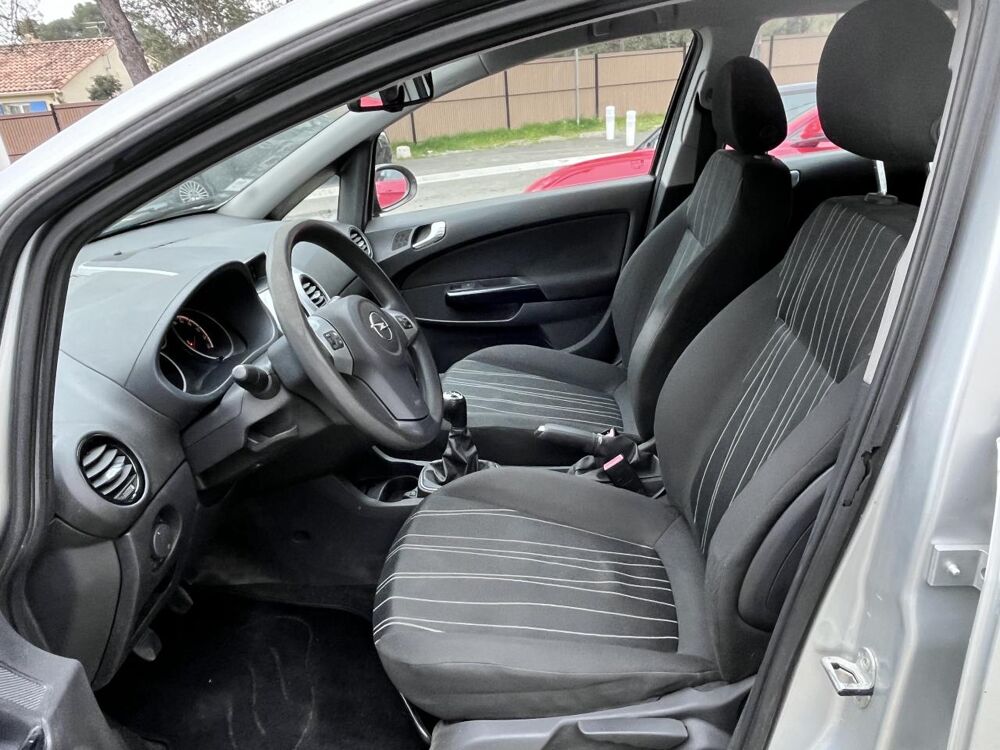 Corsa 1.2i Twinport Enjoy 2009 occasion 83490 Le Muy