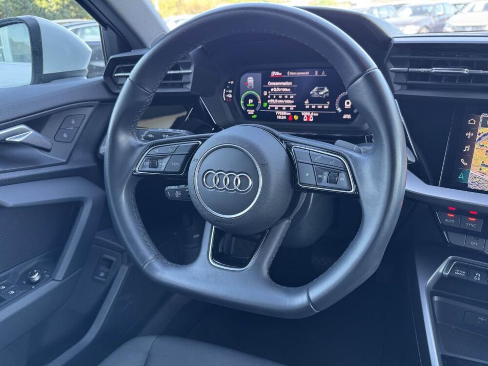 A3 SPORTBACK BUSINESS LINE 40 TFSI E - 204ch S-Tronic 6 2022 occasion 44700 Orvault