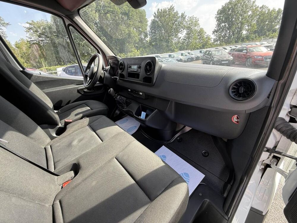 Sprinter 39N 3.5t 311 CDI - 114 FOURGON TVA RECUPERABLE + CLIM 2020 occasion 19100 Brive-la-Gaillarde