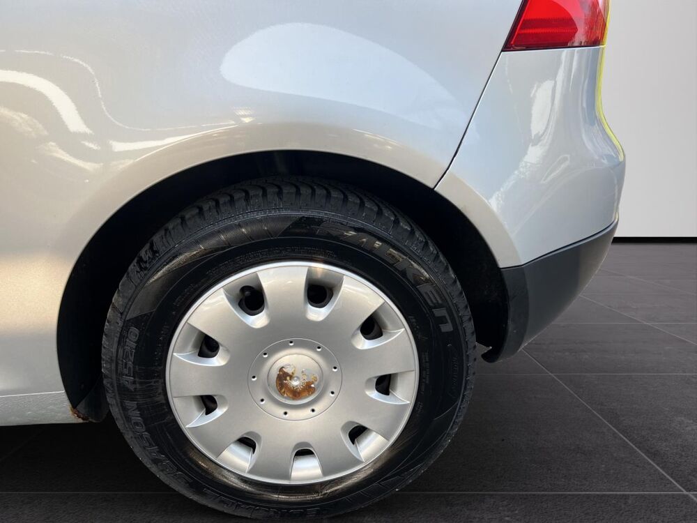 Golf 1.6i - 102 - BV Tiptronic V BERLINE Trend 2004 occasion 06250 Mougins