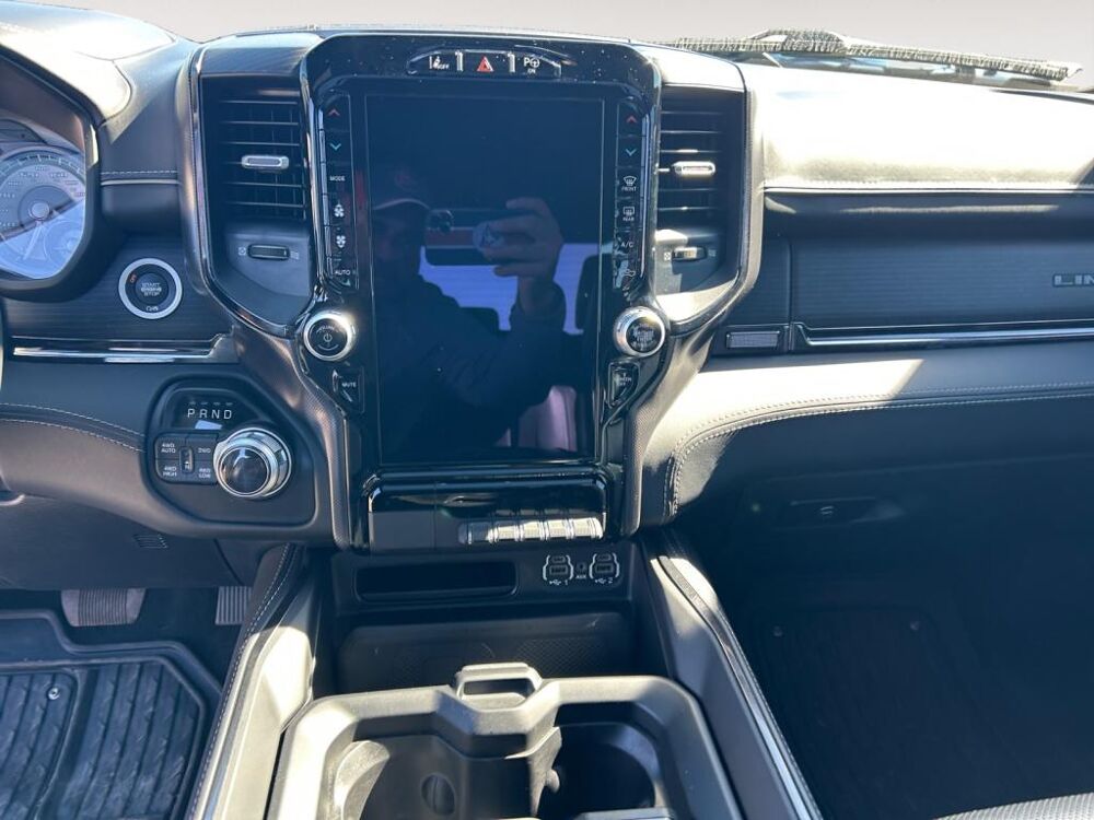 RAM LIMITED NIGHT EDITION 5.7 V8 395ch 2022 occasion 78780 MAURECOURT