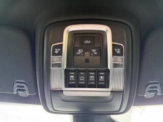 RAM 1500 CREW LIMITED [BATMAN] EDITION BOX HAYON MULTI V8 5,7 2026 occasion 91830 Le Coudray-Montceaux