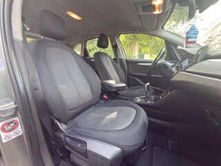Serie 2 218d Active Tourer ACTIVE TOURER F45 Business PHASE 1 2015 occasion 77185 Lognes