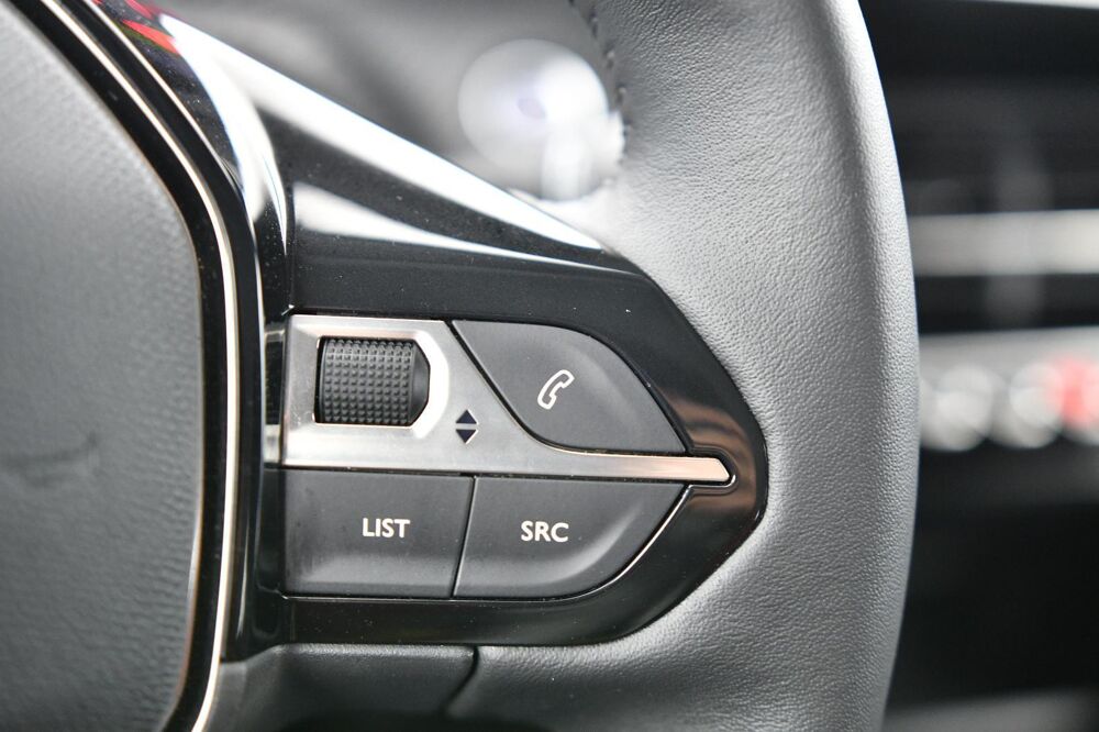 208 50 kWh 136ch Active occasion 17130 Montendre
