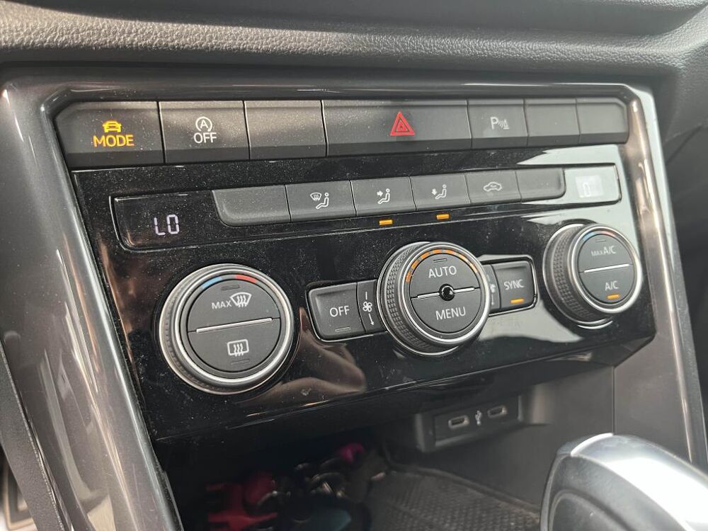 T-ROC 1.5 TSI R-LINE 150ch BVA7 - 1ERE MAIN - CARPLAY - CAM - HAYO 2021 occasion 13760 Saint-Cannat