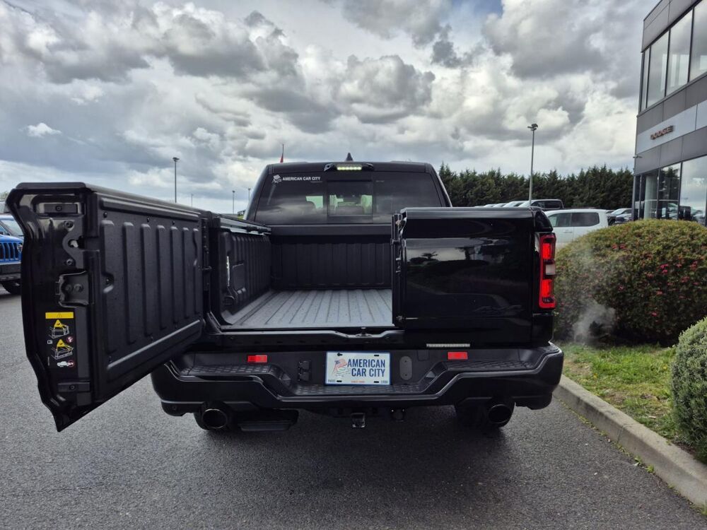 RAM 1500 CREW LAIE SPORT NIGHT EDITION AIR BOX HAYON MULTI 2025 occasion 91830 Le Coudray-Montceaux
