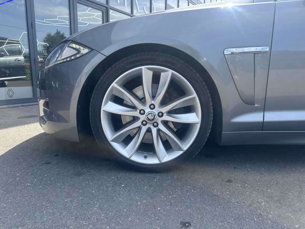 XF 3.0 D V6 S BVA Portfolio PHASE 2 RHD 2012 occasion 33450 Montussan