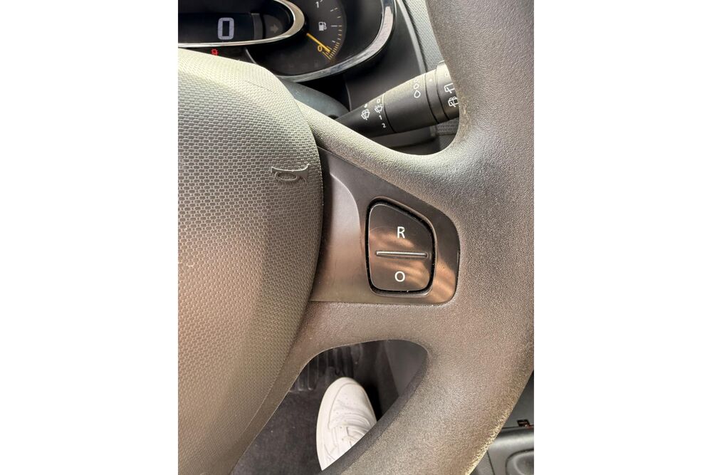 Clio 1.2 GPL - 75 BERLINE Zen - BLEUTOOTH - CLIMATISATION 2013 occasion 78760 Jouars-Pontchartrain