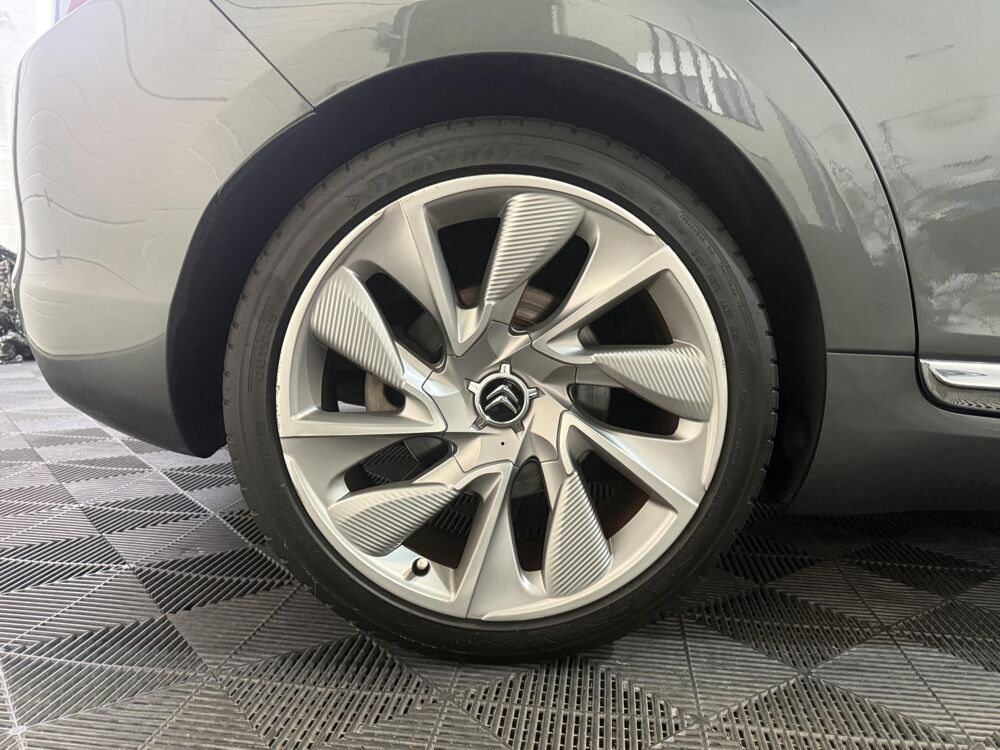 DS5 1.6 THP 200 Sport Chic SUIVI COMPLET GARANTIE 12 MOIS 2011 occasion 94360 Bry-sur-Marne
