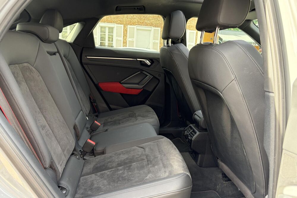 RS Q3 Audi 2.5 TFSI 400 ch Quattro S tronic Gris Nardo Suivi 2021 occasion 78760 Jouars-Pontchartrain
