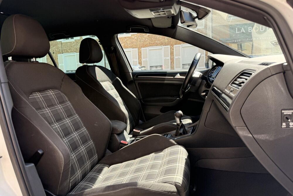 Golf 2.0 TDI GTD - 184 - SIEGES AVANT CHAUFFANTS - COURROIE NEUVE 2015 occasion 78760 Jouars-Pontchartrain
