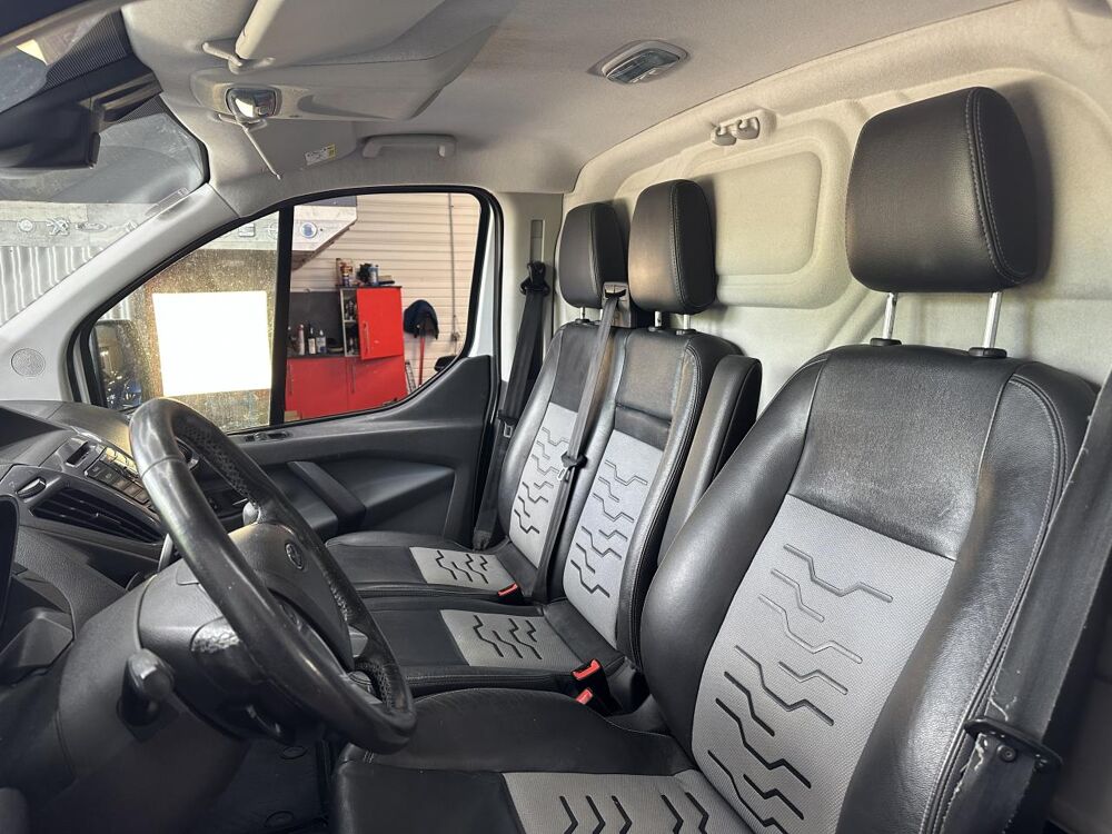 Transit Custom 340 L2H1 2.0 TDCi 170 ch FOURGON 2016 occasion 33370 Artigues-pr&egrave;s-Bordeaux