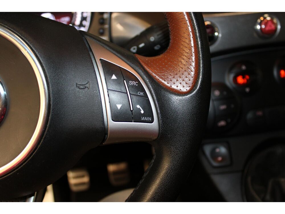 500 Fiat 1.4i 16V - 135 - 139g BERLINE Abarth PHASE 1 2016 occasion 59493 Villeneuve-d'Ascq