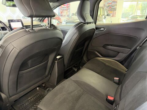Clio 1.5 BLUEDCI 115CH INTENS GARANTIE 12 MOIS 2019 occasion 16000 Angoul&ecirc;me