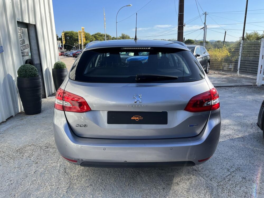 308 SW 1.2i PureTech 12V S&S - 130 - BV EAT6 II SW 2014 BREAK A 2016 occasion 83490 Le Muy