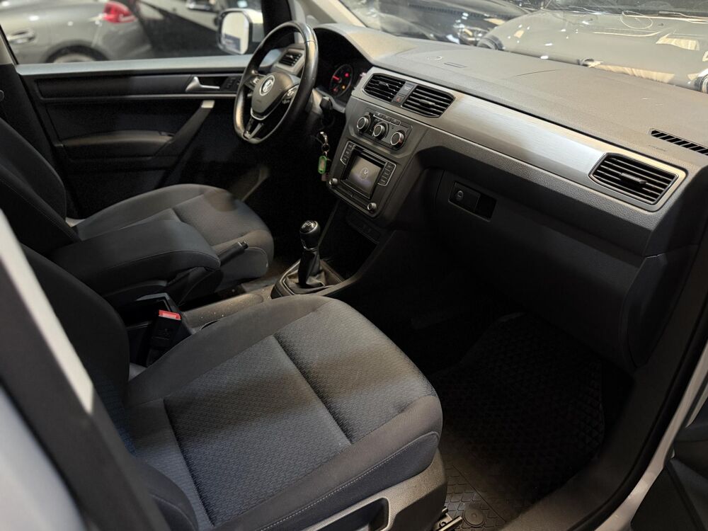 Caddy Maxi 2.0 TDI 102CH 7pl Trendline - GARANTIE 12 MOIS 2019 occasion 94360 Bry-sur-Marne
