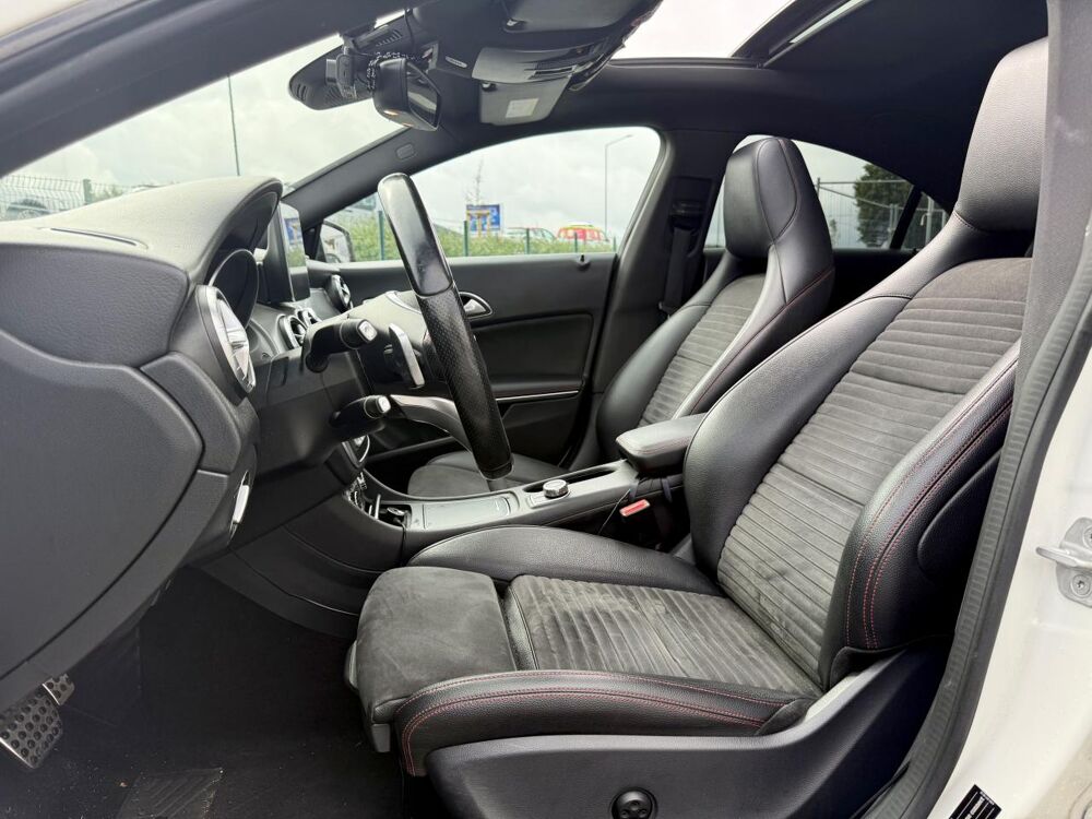 Classe CLA 200 d 7G-DCT Fascination Pack AMG ? Phase 2 ? Toit ouvrant ? 2016 occasion 49070 Beaucouz&eacute;