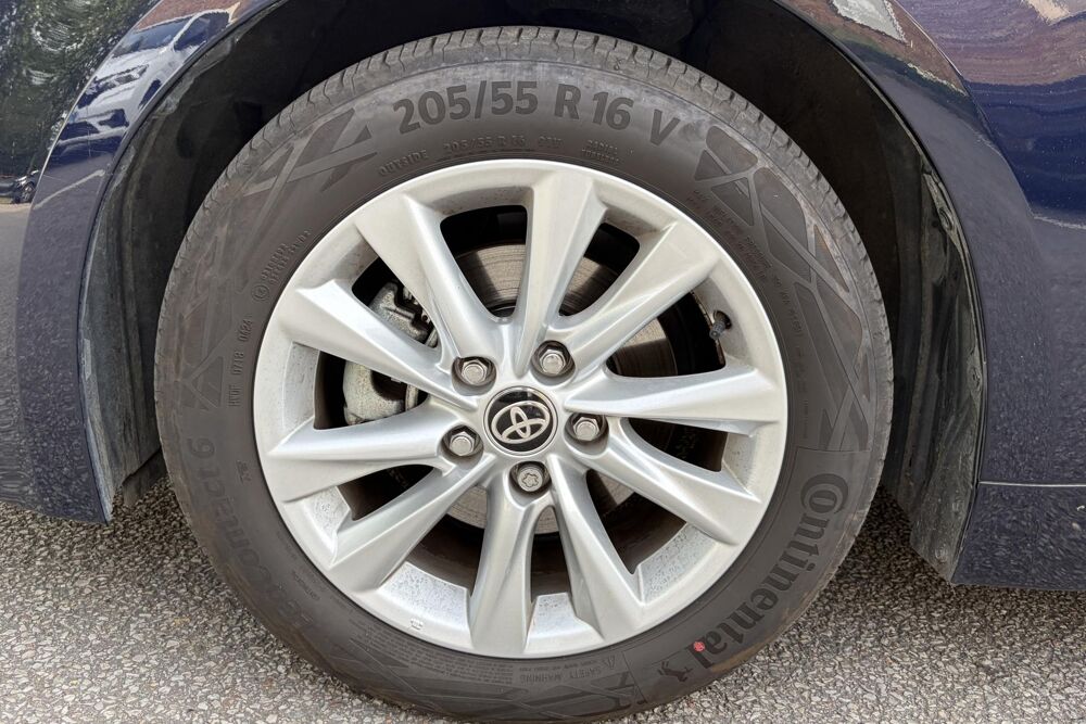 Corolla 1.8 Hybrid 140 - BV e-CVT Dynamic + 2024 2024 occasion 78760 Jouars-Pontchartrain