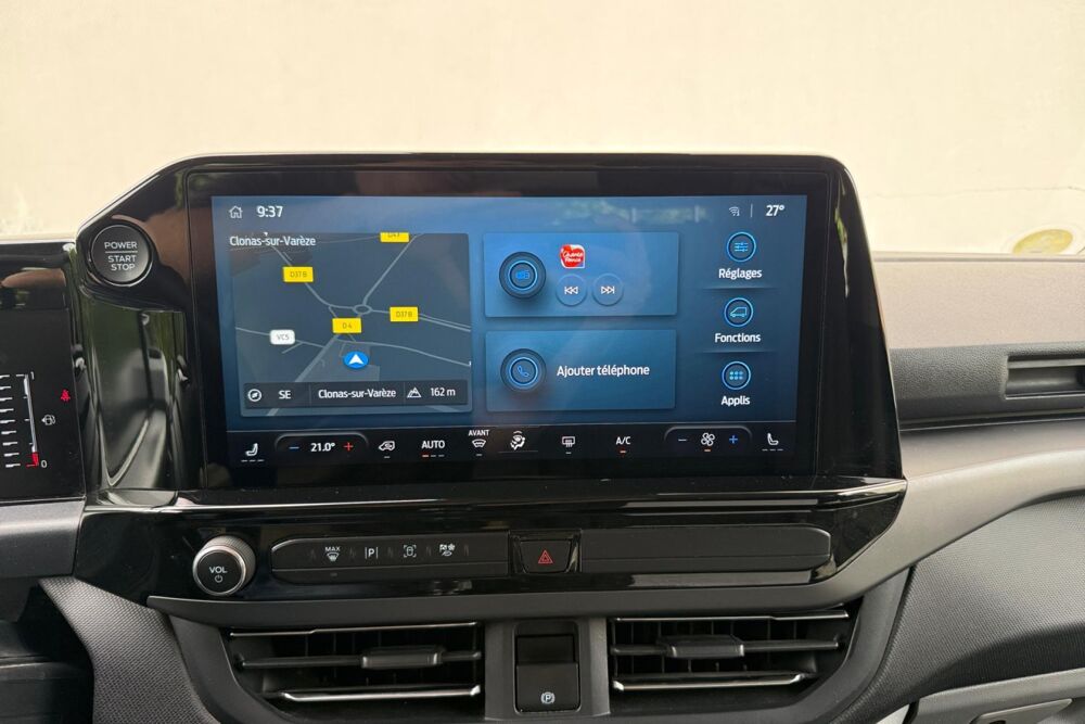 Tourneo VP II 320 L2 2.0 ECOBLUE 150 TITANIUM 9PL BVM6 2024 occasion 38550 Clonas-sur-Var&egrave;ze