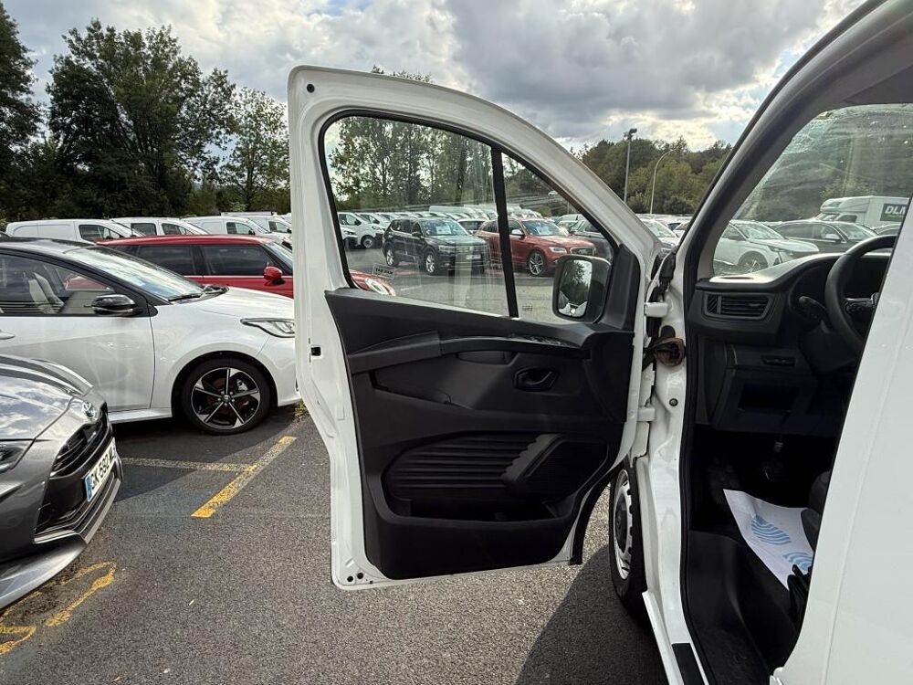 Trafic L1H1 2800 Kg 2.0 Blue dCi - 130 Fourgon Confort TVA RECUPERA 2022 occasion 19100 Brive-la-Gaillarde