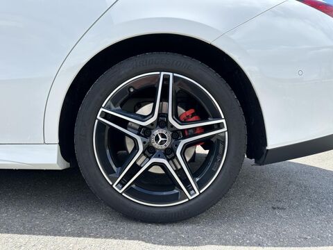 Classe CLA 200D 150CH BV 8G-DCT AMG LINE TOIT OUVRANT/SIEGES CHAUFFANTS 2023 occasion 33450 Montussan