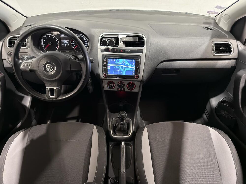 Polo 1.2i - 60 V 6R Life Equip&eacute;e Car play / Ciel Etoil&eacute; 2013 occasion 78680 &Eacute;p&ocirc;ne