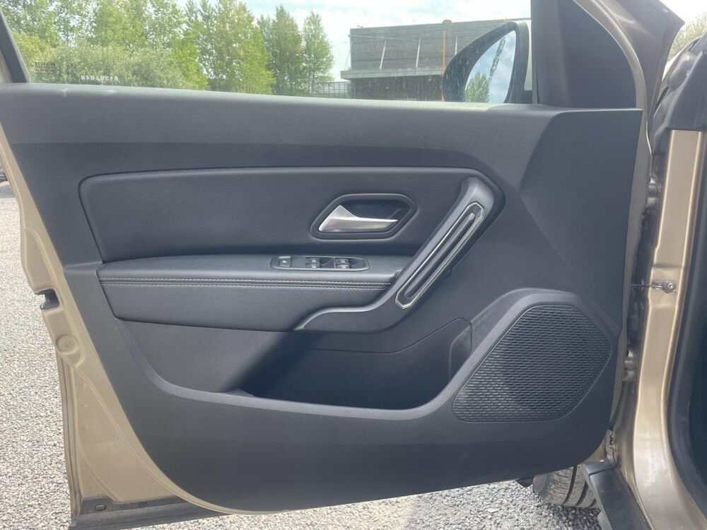 Duster 1.5 Blue dCi 115 CH 4X2 Prestige PH1-GARANTIE 12 MOIS- 2018 occasion 33127 Saint-Jean-d'Illac
