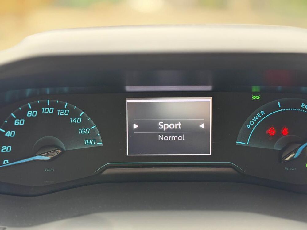 208 ALLURE 136CH 50KWH - RADARS - CARPLAY - PHASE 2 2024 occasion 13760 Saint-Cannat