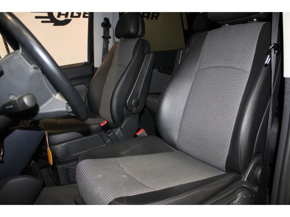 Viano Compact 2.0 CDI - 8places - entretien complet 2011 occasion 59493 Villeneuve-d'Ascq