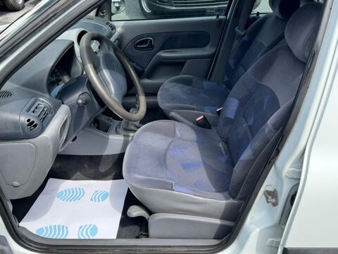 Clio 1.2l 5 portes / ideal jeune permis / embrayage, distribution 1999 occasion 30260 Orthoux-S&eacute;rignac-Quilhan
