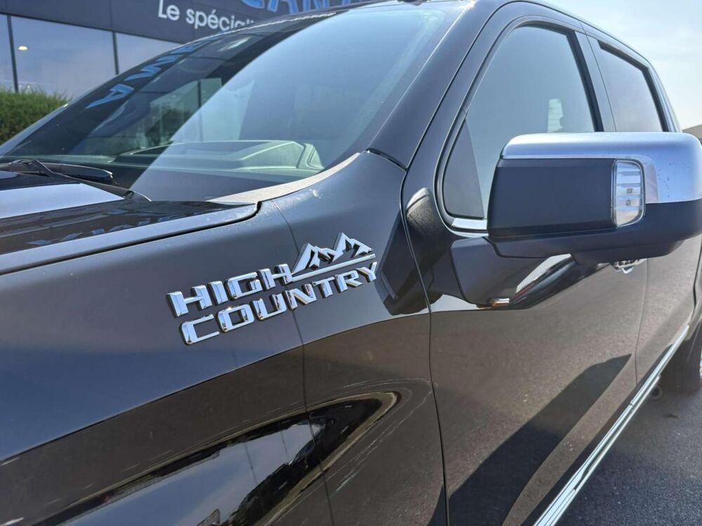 Divers Crewcab High Country V8 EcoTec 6.2L 4WD 2025 occasion 91830 Le Coudray-Montceaux
