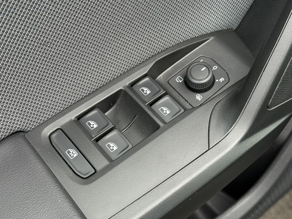 Leon 2.0 TDI 115 Style - GARANTIE SEAT 05/2030 2025 occasion 35300 Foug&egrave;res