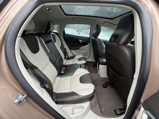 V40 Cross Country T4- 180 - BV Powershift Summum GPS + TOIT PAN 2015 occasion 19100 Brive-la-Gaillarde