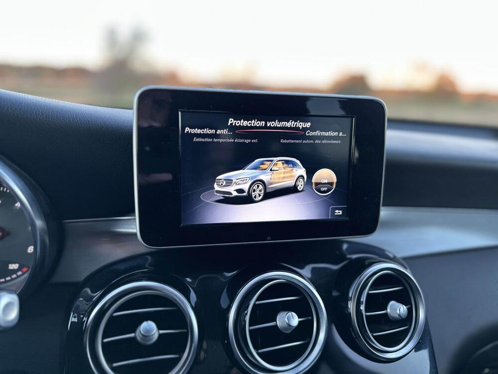 Classe GLC 250 d AMG LINE - BVA 9G-Tronic 4-Matic - ENTRETIEN OK - CAM 2017 occasion 13760 Saint-Cannat