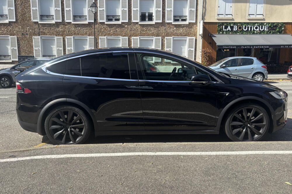 Model X 100D 525 ch- Autopilot Am&eacute;lior&eacute; - Int&eacute;rieur Cuir & Cam&eacute;ra 36 2018 occasion 78760 Jouars-Pontchartrain