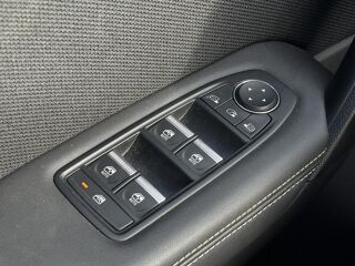 Symbioz E-Tech Full Hybrid 145 Iconic avec Cam&eacute;ra 360&deg;, et Hayon mai 2025 occasion 35300 Foug&egrave;res