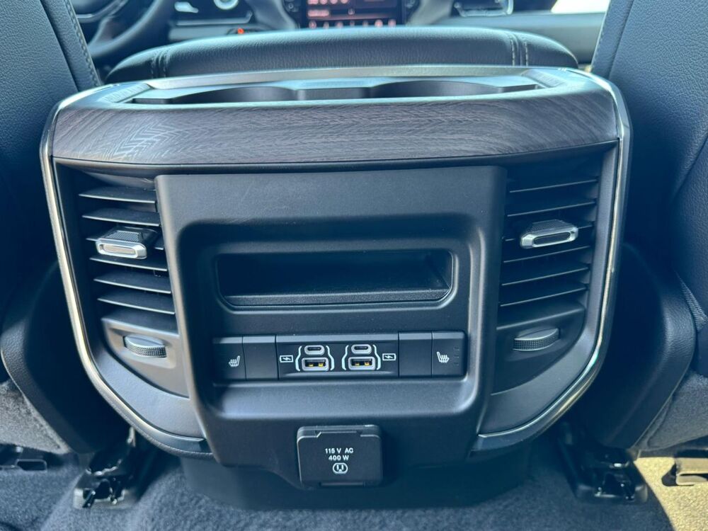 RAM 1500 CREW LAIE SPORT NIGHT EDITION AIR 2025 occasion 91830 Le Coudray-Montceaux