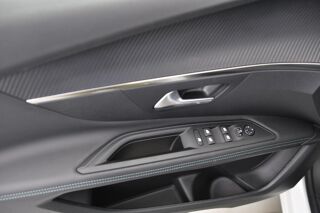 3008 Hybrid 136 e-DCS6 Allure Pack occasion 17130 Montendre