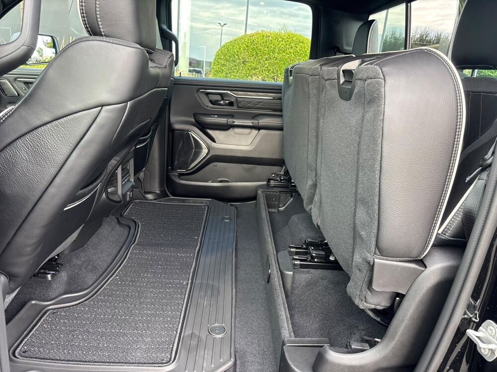 RAM 1500 CREW LIMITED NIGHT EDITION HAYON MULTI V8 5,7L 2026 occasion 91830 Le Coudray-Montceaux