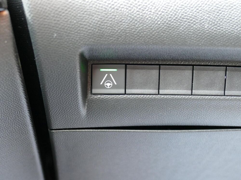 208 II HYBRID 145 GT - BV E-DCS6 PACK DRIVE ASSIST & TO. 2026 occasion 77090 Coll&eacute;gien