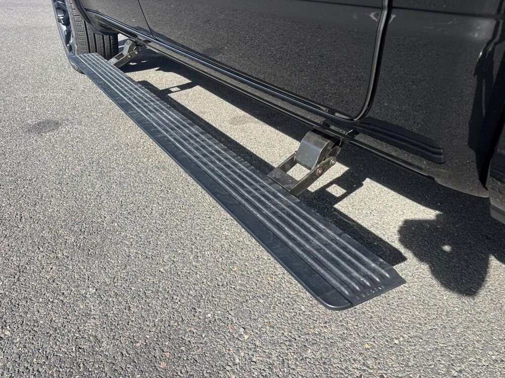 RAM 1500 CREW LIMITED NIGHT EDITION BOX HAYON MULTI V8 5,7L 2026 occasion 91830 Le Coudray-Montceaux