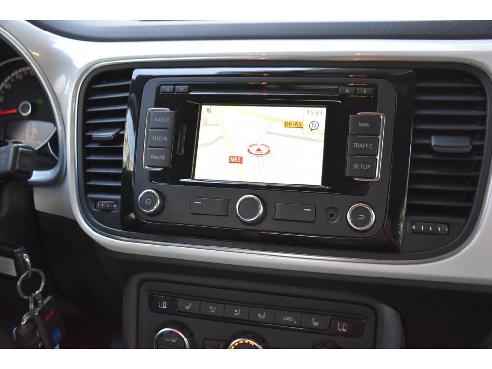 COCCINELLE II Coccinelle Cabriolet 1.4 16V TSI - 160 - BV DSG 7 COCCINELLE 2013 occasion 06250 Mougins