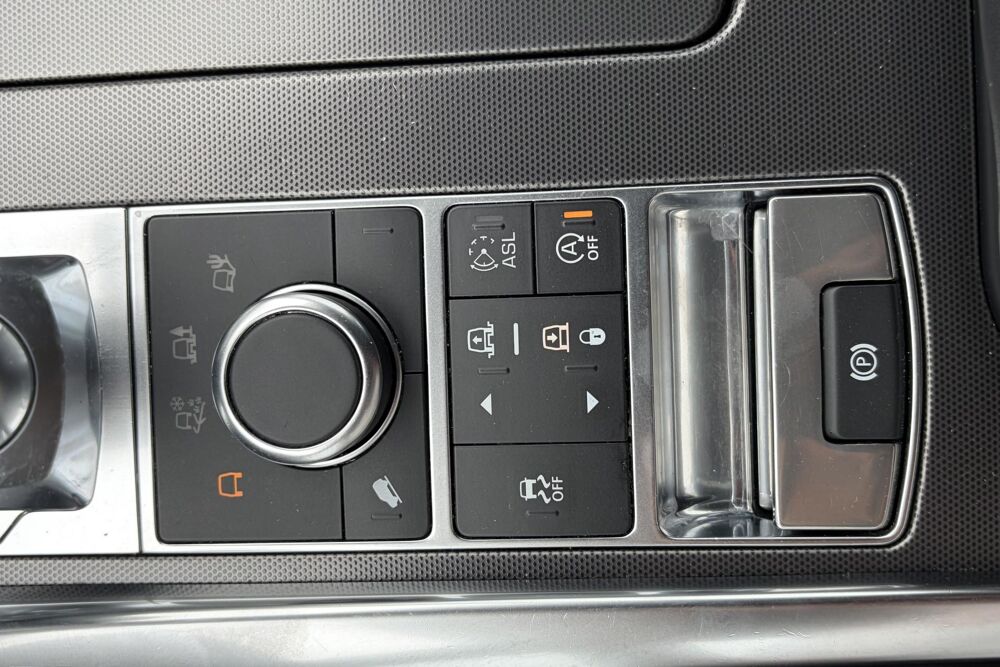 Range Rover LAND ROVER 3.0 SDV6 306 CH BVA 4X4 TOIT PANORAMIQUE 21? 2016 occasion 78760 Jouars-Pontchartrain