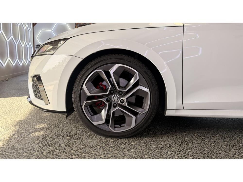 Octavia COMBI 2.0 TDI 200 RS 4X2 DSG BVA - GARANTIE 12 MOIS 2022 occasion 16000 Angoul&ecirc;me
