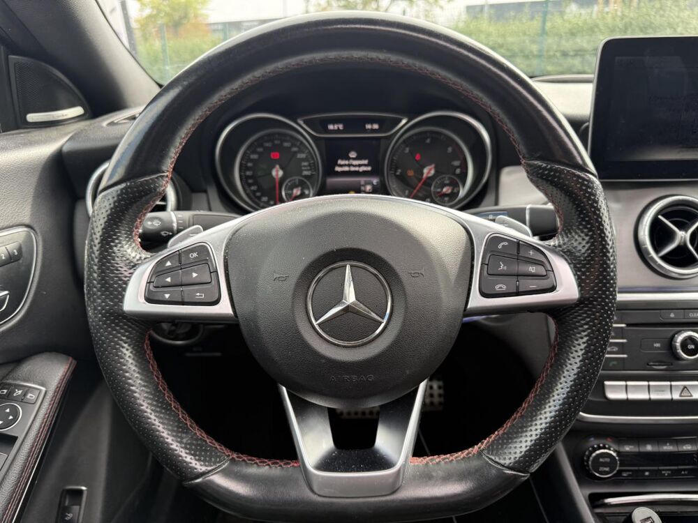 Classe CLA 200 d 7G-DCT Fascination Pack AMG ? Phase 2 ? Toit ouvrant ? 2016 occasion 49070 Beaucouz&eacute;