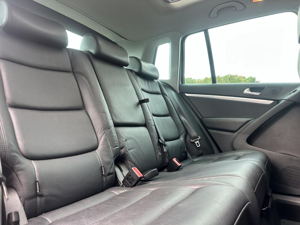 Tiguan 2.0 16V TDI BlueMotion - 140 -DSG7 Carat 4Motion PHASE 2- S 2014 occasion 33450 Montussan
